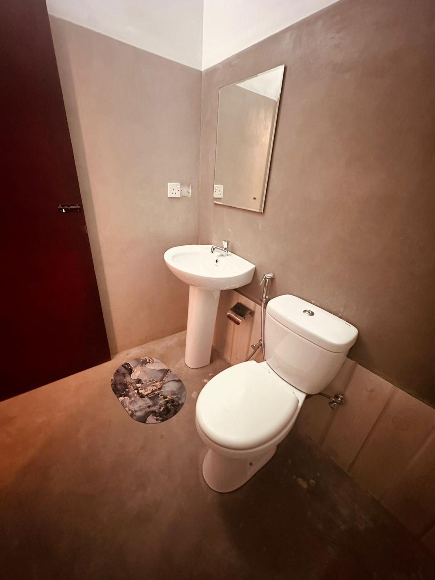 Sera 86 Airport Transit Apartment